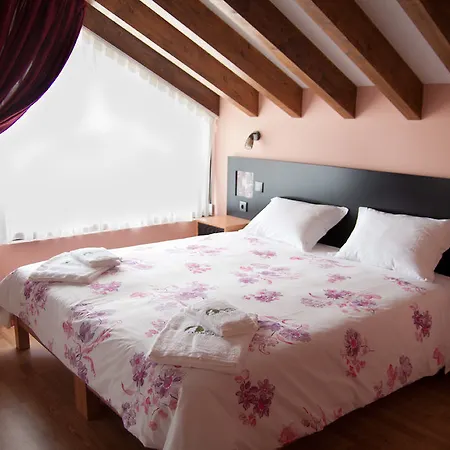 Casa De Lobos *